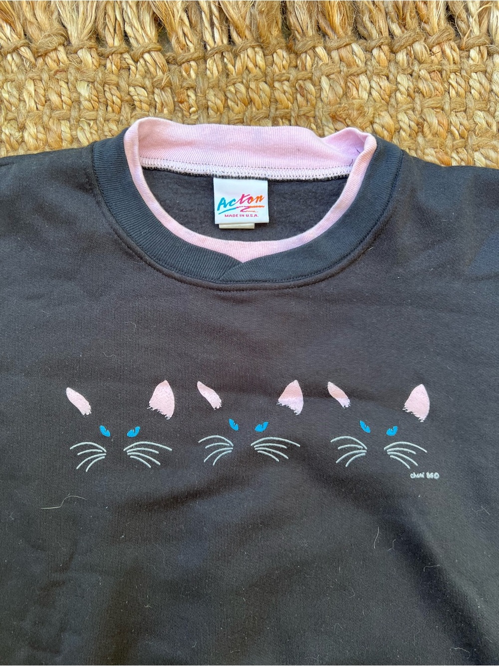 Black & Pink Cat Graphic Sweatshirt